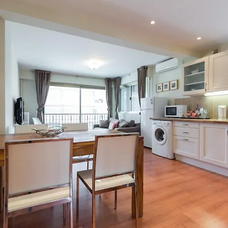 Sleeps 6 Air Con Wifi *