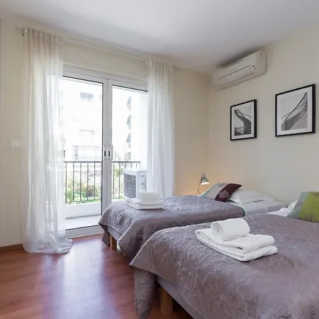 Sleeps 6 Air Con Wifi Lägenhet *