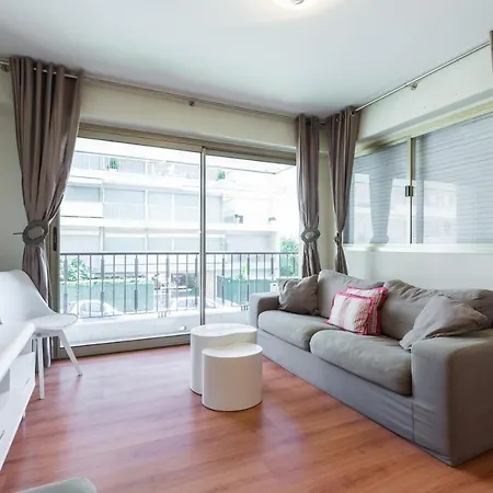 Sleeps 6 Air Con Wifi Lägenhet